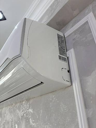 Kondisionerlər: Demek olarki yenidir Şəxsi evimindir. 10 aydır almisam. Qiymetde — 5