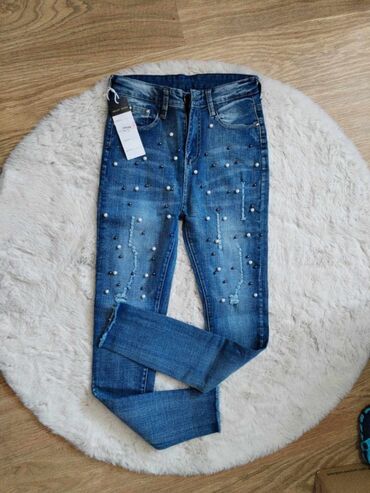 polovne patike zenske: S M L xl

1450