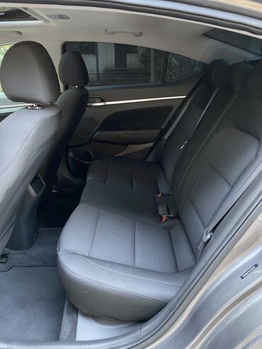 Hyundai: Hyundai Elantra: 2 l | 2019 il Sedan — 10