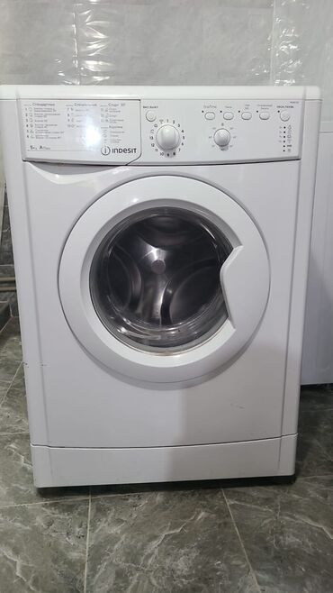 кыргыз телеком: Стиральная машина Indesit, Автомат, До 5 кг