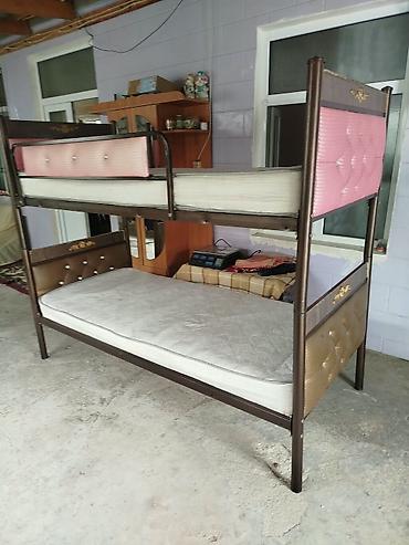 matras demiri: İkimərtəbəli dəmir çarpayı satılır. Model həm bunk bed kimi, həm də — 4