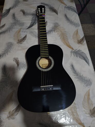 Klassik gitaralar: Salam gitar satılır isdifadə olunmur deyə satilir ancaq qutunun içində -da lalafo.az — 2 Klassik gitaralar: Salam gitar satılır isdifadə olunmur deyə satilir ancaq qutunun içində — 2