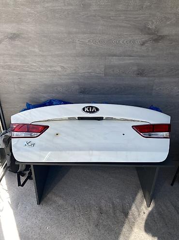 Крышка багажника Kia K5 (седан), белый цвет. - Оригинальная деталь с