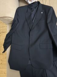 Digər kişi geyimləri: Kecen il xaricden 250 euroya alinib.Hazirda kokeldiyi ücün