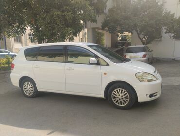 машына продажа: Toyota Ipsum: 2002 г., 2.4 л, Автоматические, Бензин, Минивэн