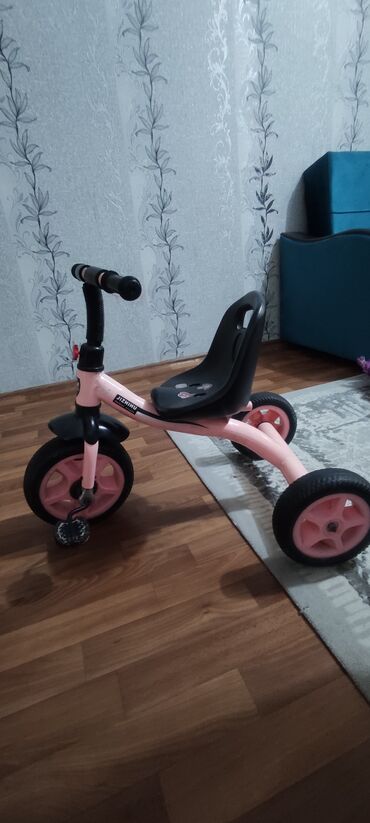 трёхколёсный детский велосипед: Коляска, цвет - Розовый, Б/у
