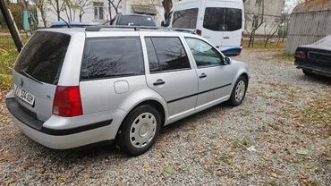 Volkswagen: Volkswagen Golf: 2000 г., 1.6 л, Механика, Бензин, Универсал