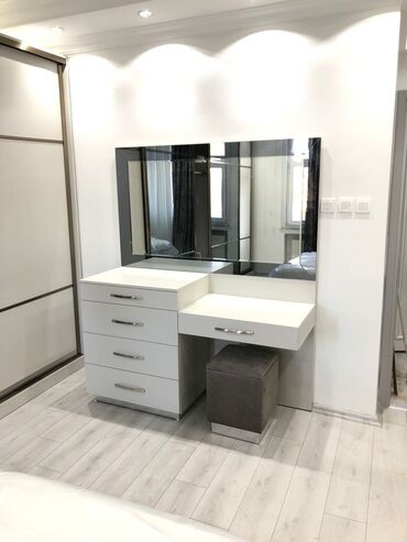 Sifarişlə yazı masaları: Dördbucaq masa, Stulsuz, Polkalı, Siyirməli, Türkiyə, Mat laminat — 18