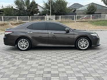 Продажа авто: Toyota Camry: 2018 г., Вариатор, Гибрид, Седан — 3