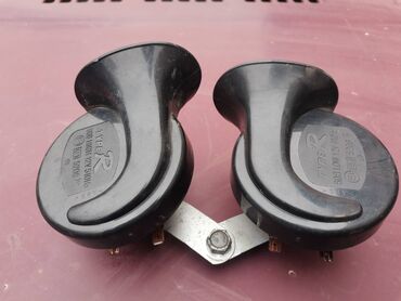 Auto delovi: Sirene za automobile par sa nosacem br.5. Polovno skinuto sa isecenog — 7