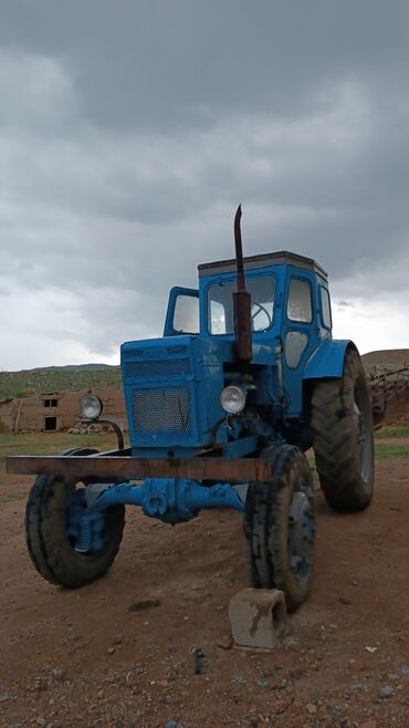трактор тетиктери: Т-40 сорок трактор сатылат абалы эн жакшы.Алмашуу жолдору дагы бар