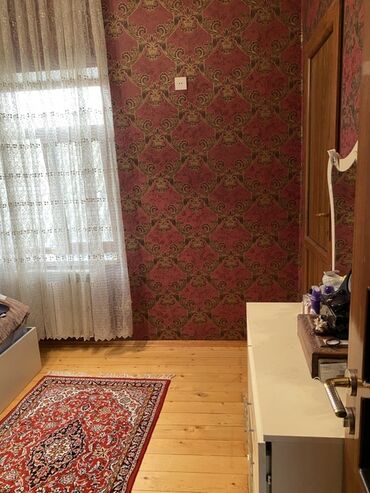 Həyət evləri və villaların satışı: Fərdi yaşayış evi, iki mərtəbəli, geniş həyəti və terraslı. Evin — 17