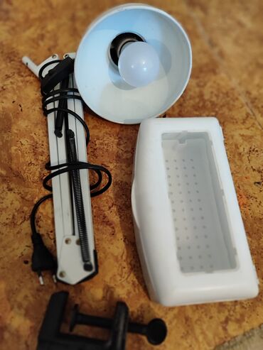 тележка для дома и дачи: Продаю лампу для маникюра и тару для стирлизации