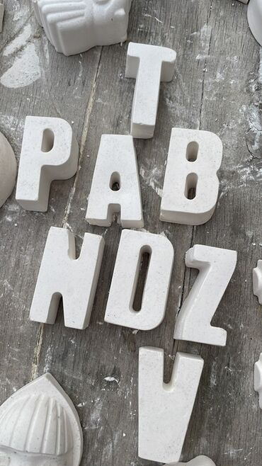 Heykəlciklər: Heykəlcik, 2025 il, Gips, Ödənişli çatdırılma -da lalafo.az — 8 Heykəlciklər: Heykəlcik, 2025 il, Gips, Ödənişli çatdırılma — 8