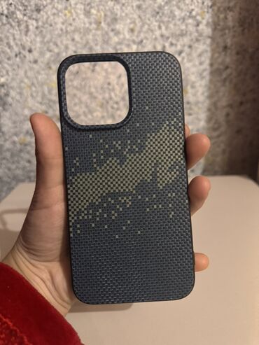 Чехлы: Набор чехлов для iPhone с крупным вырезом под блок камер. В — 2