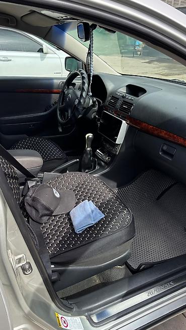 с кочкор авто: Toyota Avensis: 2004 г., 1.8 л, Кол менен иштөөчү, Бензин, Седан — 3