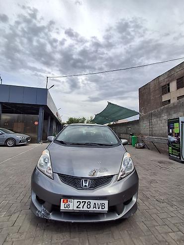Продажа авто: Honda Fit: 2010 г., 1.5 л, Автомат, Бензин, Хэтчбэк — 1