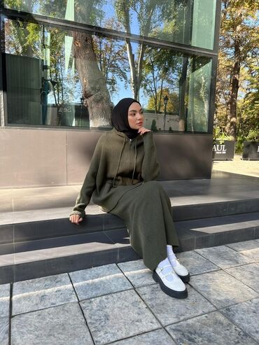 Костюмы с юбкой: Трикотажный женский комплект в стиле modest fashion. Состав набора: - — 4