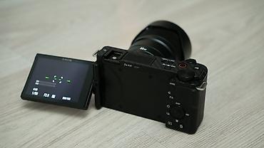 чехлы бу: Продам Sony ZV-E10 + 2 объектива Yongnuo 35mm F1.8 и Sony 16–50mm OSS — 10