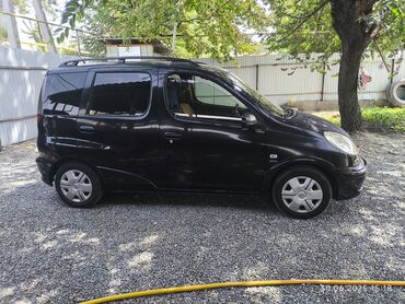 срочно срочно продам машину: Toyota Funcargo: 2003 г., 1.3 л, Механика, Бензин, Универсал