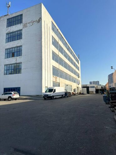 Binalar: Razində, Fidan şadlıq sarayı yolunda, Grandmartın yaxınlığında, 5 — 4