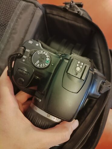 Fotokameralar: Canon fotoaparat. Yeni kimi qalıb heçbir çızığı, sınığı, əksik