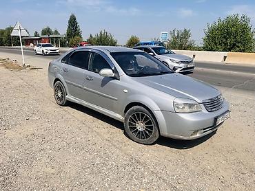 Транспорт: Chevrolet Lacetti: 2007 г., 1.4 л, Механика, Газ, Седан — 4