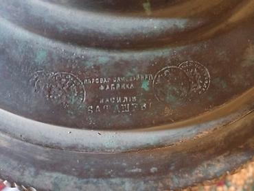 samovar tula: Antik kömür/sobaya əsaslanan samovar - Kütləvi metal gövdə, relyef — 5