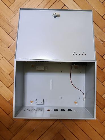 4 luk kabel: Metal kabinet – UPS/qida bloku üçün divardan asılan korpus - — 2