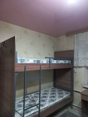 сдам частный дом без посредников рядом просп жибек жолу бишкек: 30 м², 1 комната, Подвал, погреб, Забор, огорожен