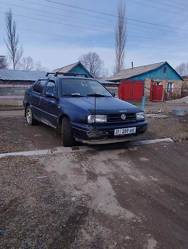 Volkswagen: Volkswagen Vento: 1994 г., 2 л, Механика, Седан — 14