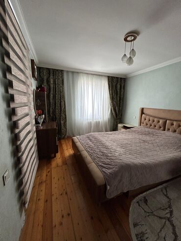 Bağ evlərinin satışı: Qaradağ Rayonu Qobustan Qəsəbəsinde 6 Sot Torpağda Kürsülü ev və — 7