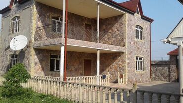 Həyət evləri və villaların satışı: 4 otaqlı, 200 kv. m, Kredit yoxdur, Orta təmir -da lalafo.az — 11 Həyət evləri və villaların satışı: 4 otaqlı, 200 kv. m, Kredit yoxdur, Orta təmir — 11