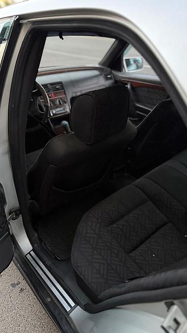 мерс 124 1993: Mercedes-Benz C-Class: 1993 г., 1.8 л, Механика, Бензин, Седан — 10