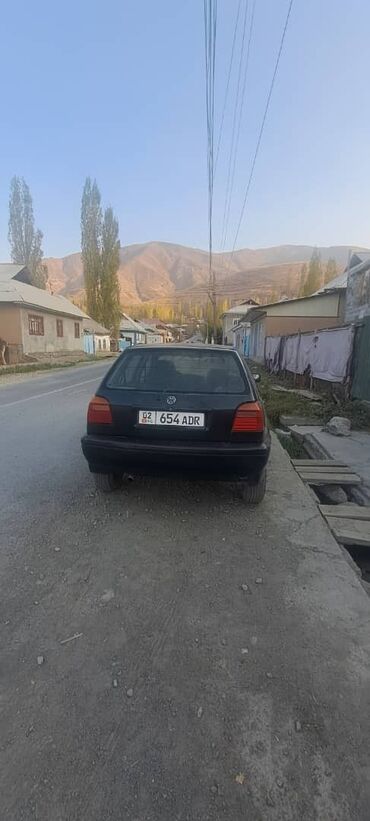 бокс на крышу авто купить в бишкеке: Volkswagen Golf: 1993 г., 1.6 л, Механика, Бензин, Хэтчбэк