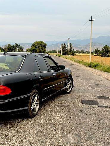 Mercedes-Benz: Mercedes-Benz E-Class: 1995 г., Седан — 4