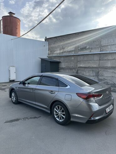 Hyundai Sonata: 2018 г., 2 л, Автомат, Бензин