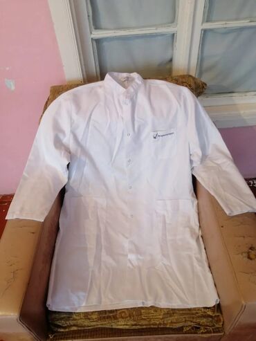 Tibbi geyim: Salam Aleykum Kişi və Qadın üçün Xalatlar satılır az işlənmiş Təzədən — 17