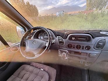 полик 5 д: Грузовик, Mercedes-Benz, Дубль, 3 т, Б/у — 4