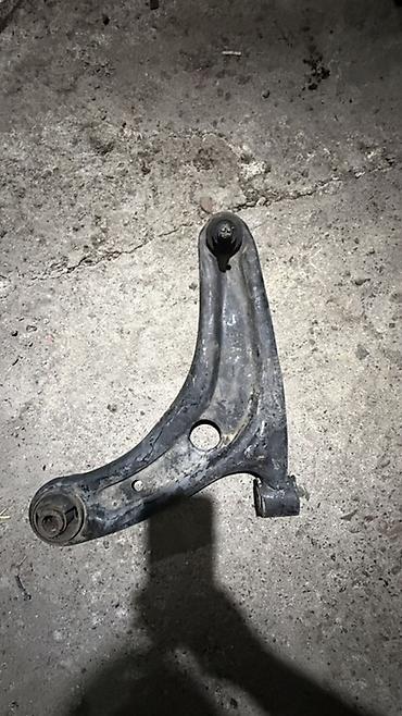 передний рычаг: Передний нижний рычаг подвески (А‑образный) - Тип: stamped steel — 1
