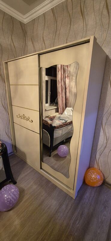 вешалка для одежды стоячая: Б/у, Купе, 2 двери Прямой шкаф, Шкаф-вешалка