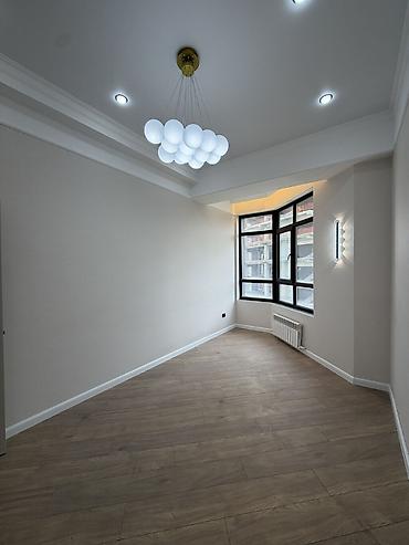 креакон: 3 комнаты, 90 м², Асанбай мкр Элитка, 12 этаж, Евроремонт — 1