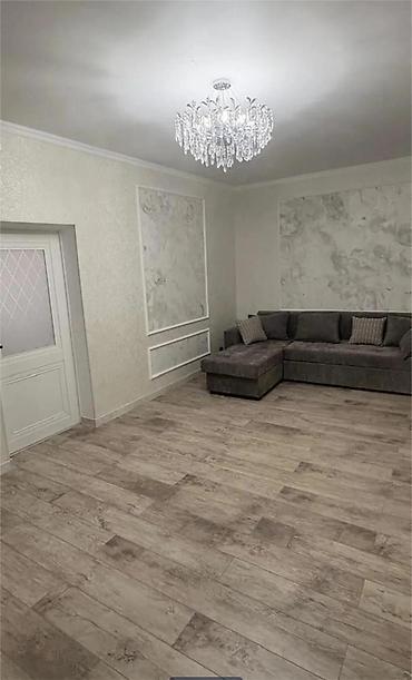 Продажа коттеджей и домов: 🏡 Продаётся 2-х этажный дом 📍Район : Ак-Орго ж/м 📌Расположение  — 4