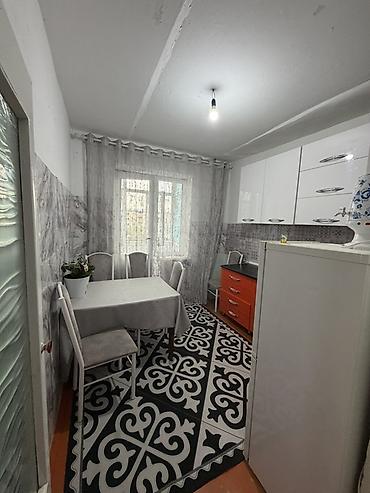 квартира кк: 2 комнаты, 55 м², 105 серия, 3 этаж, Старый ремонт — 5