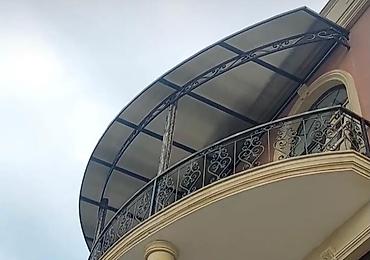 Balkon üçün metal karkaslı şəffaf örtük/konsruksiya təqdim olunur lalafo.az -da Balkon üçün metal karkaslı şəffaf örtük/konsruksiya təqdim olunur