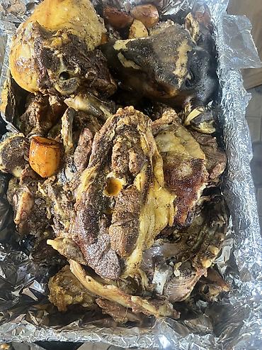 головной мясо: Запечённая баранья голова и мясные части (сарыч, щеки, шея, рёбра) — — 2