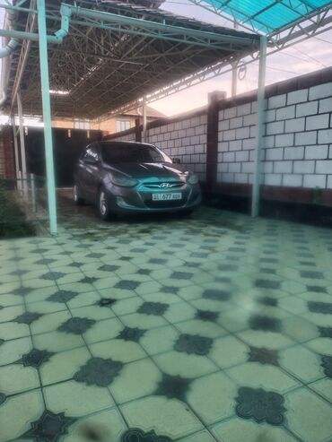 Hyundai: Hyundai Solaris: 2011 г., 1.6 л, Автомат, Бензин, Седан