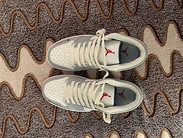 46: Nike Air Jordan 1 Low - Модель: Air Jordan 1 Low (код на ярлыке — 1