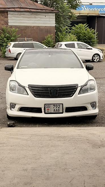 Toyota: Toyota Crown: 2010 г., Автомат, Бензин, Седан — 3