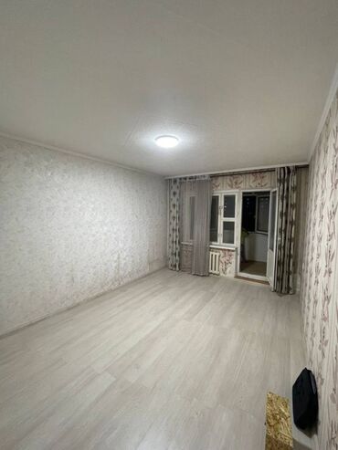 Продажа квартир: 1 комната, 38 м², 105 серия, 3 этаж, Старый ремонт